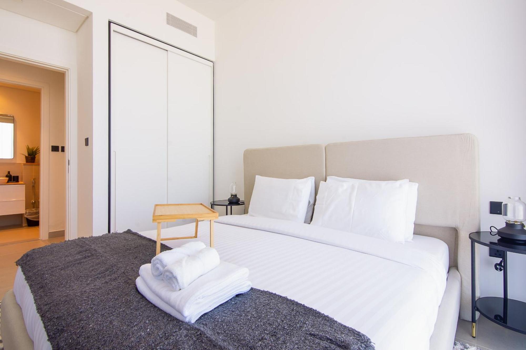 Collective 2,0 Hills- Attractive 1-br Apartment Dubai