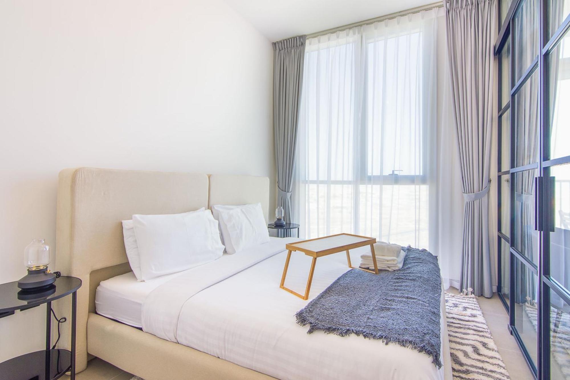 Apartment Collective 2,0 Hills- Attractive 1-br Dubai