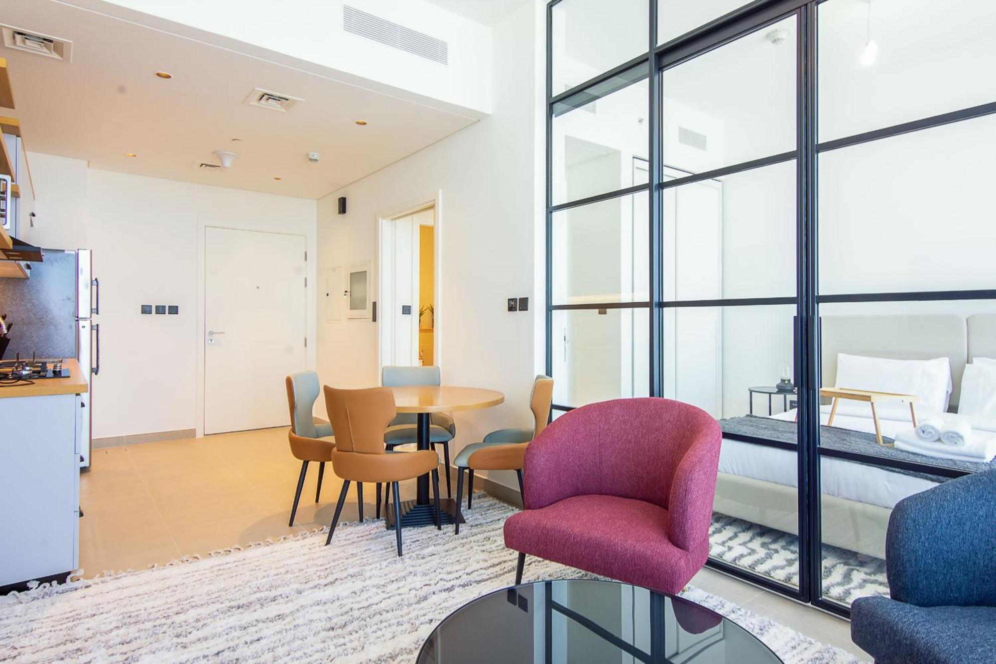 Collective 2,0 Hills- Attractive 1-br